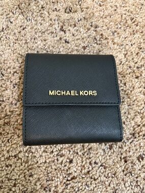 Michael Kors Black Jet Set Leather Trifold Small Wallet with Gold Logo